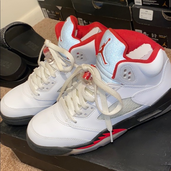 Jordan 5 - Picture 2 of 3